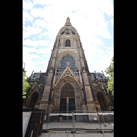 Linz, Maria-Empfngnis-Dom, Turm und Hauptportal