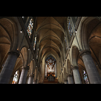 Linz, Maria-Empfngnis-Dom, Hauptorgel ('Rudigierorgel') an der Nordwand und Obergaden des Hauptschiffs