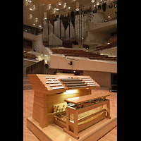 Berlin, Philharmonie, Mobiler Spieltisch auf der Bhne und Orgel