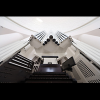 Berlin, St. Hedwigs-Kathedrale, Spieltisch mit Blick auf Hauptwerksprospekt