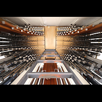 Berlin, St. Hedwigs-Kathedrale, Pfeifen im R�ckpositiv, oben: Dulcian 16' (Holz), Cromorne und Vox humana