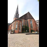 Hamburg, Hauptkirche St. Jacobi, Blick auf den Chor von Sdosten vom Jacobikirchhof