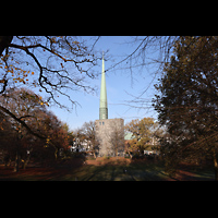 Hamburg, Hauptkirche St. Nikolai, Ansicht vom Bolivarpark von S�den