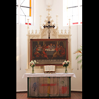 Norderney, Inselkirche, Altar mit Altarbild 'Abendmahl' aus dem 17. Jh.