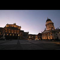 Berlin, Franzsische Friedrichstadtkirche (Franzsischer Dom), Gendarmenmarkt mit Kirche und Schauspielhaus