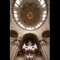 Berlin, Dom, Orgel mit Kuppel