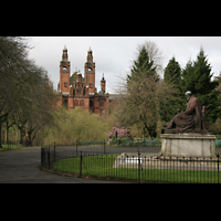 Glasgow, Kelvingrove Museum, Concert Hall, Kelvingrove Museum und Statue von Lord Kelvin im Kelvingrove Park