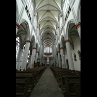 Altenberg, Dom, Innenraum / Hauptschiff in Richtung Chor