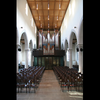 Luzern, Matthuskirche, Innenraum / Hauptschiff in Richtung Orgel