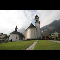 Nfels, St. Hilarius, Kirche und Kapelle