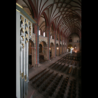 Bremen, Dom St. Petri, Blick ber das Rckpositiv der Bachorgel ins Seitenschiff