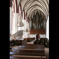 Tangermnde, St. Stephan, Hauptschiff mit Kanzel und Orgel