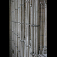 Laon, Cathdrale, Sulen im Hauptschiff