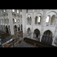 Laon, Cathdrale, Blick von der Chorempore in den Chor mit Chororgel