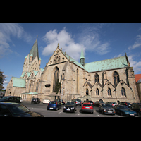 Paderborn, Dom, Seitenansicht vom Domplatz aus