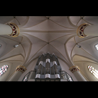 Twistringen, St. Anna, Orgel und Blick ins Gewlbe