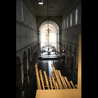 Wrzburg, Dom St. Kilian, Blick ber die Chamaden in die Kirche