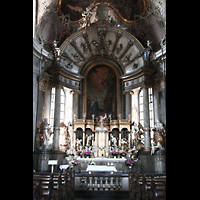 Wrzburg, Kppele, Innenraum / Hauptschiff in Richtung Altar