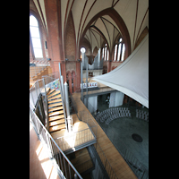 Berlin, Heilig-Kreuz-Kirche (Kirche zum Heiligen Kreuz), Seitenempore und Orgel