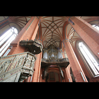 Gstrow, Pfarrkirche St. Marien, Orgel und Kanzel