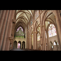 Oppenheim, St. Katharinen, Seitenschiff und Orgel