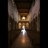 Echternach, St. Willibrord Basilika, Innenraum / Hauptschiff in Richtung Orgel