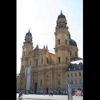 Mnchen (Munich), Theatinerkirche St. Kajetan, Doppelturmfassade