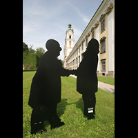 St. Florian, Stiftskirche, Bruckner und Brahms - Statuen im Garten