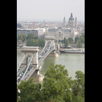 Budapest, Szent Istvn Bazilika (St. Stefan Basilika), Blick vom Budavri Palota zur Szchenyi lnchd (Brcke) und zur Basilika