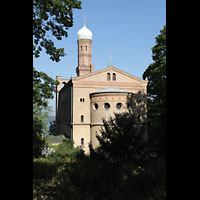 Berlin, St. Peter & Paul auf Nikolskoe (Wannsee), Ansicht vom Grundwald aus