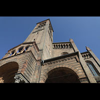 Potsdam, Propsteikirche St. Peter und Paul, Turm und Fassade perspektivisch