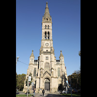 Stuttgart, Matthuskirche, Fassade mit Turm