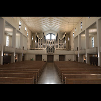 Stuttgart, Domkirche St. Eberhard, Innenraum in Richtung Orgel