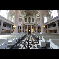 Leipzig, Nikolaikirche, Innenraum in Richtung Orgel