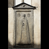 Wittenberg, Stadtkirche St. Marien, Steinrelief an der Auenwand