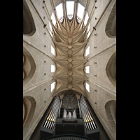 Hildesheim, St. Andreas, Groe Orgel mit Blick nach oben ins Gewlbe