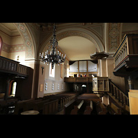 Berlin, Friedenskirche Niederschnhausen, Innenraum mit Seiten- und Orgelempore