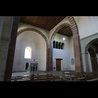 Reichenau, Mnster St. Maria und Markus Mittelzell, Blick in den romanischen Westchor mit Markusaltar von 1477