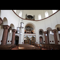 Berlin, St. Marien Unbefleckte Empfngnis, Innenraum mit Orgel seitlich