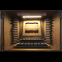 Basel, Predigerkirche, Spieltisch der Silbermann-Metzler-Orgel beleuchtet