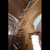 Basel, Predigerkirche, Schwalbennestorgel mit Spieltisch