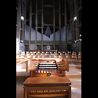 Basel, St. Antonius, Orgel mit Spieltisch