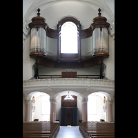 Schwyz, Kollegiumskirche, Orgelempore (beleuchtet)