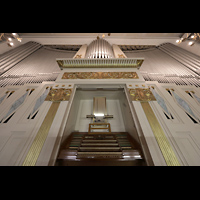 Grlitz, Stadthalle, Orgel mit Spieltisch perspektivisch