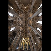 Freiberg, Dom St. Marien, Blick ins Gewlbe und zur groen Silbermann-Orgel