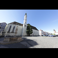 Grlitz, Dreifaltigkeitskirche, Blick vom Nordostteil des Obermarkts auf die Dreifaltigkeitskirche und den Chor