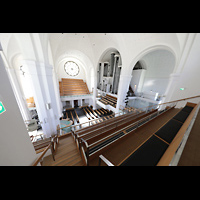 Dsseldorf, Johanneskirche, Blick von der Seitenempore in die Kirche