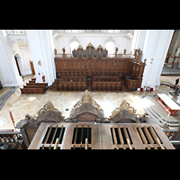 Weingarten, Basilika  St. Martin, Blick von oben auf die Chororgel (unten) und den sdlichen Prospektteil (oben)