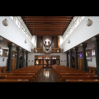 Berlin, Mater Dolorosa Lankwitz, Innenraum in Richtung Orgel