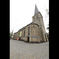 Mnchengladbach, Citykirche, Auenansicht mit Kirchplatz von Nordwesten